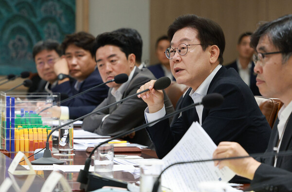 이재명 대통령이 13일 서울 용산 대통령실 청사에서 열린 나라재정 절약 간담회에서 발언하고 있다.(사진=연합뉴스)