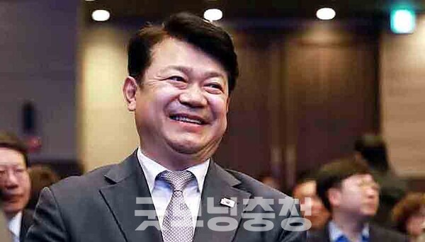 더불어민주당 복기왕 국회의원(충남아산갑)은 20일 "제가 죽어버려야 남편에게 살길이 열리지 않을까?"라고 했다는 김건희 씨를 겨냥 "저 말에 대해 동정할 국민은 별로 없다고 본다"고 말했다. (자료사진: 페이스북/ 굿모닝충청=김갑수 기자)