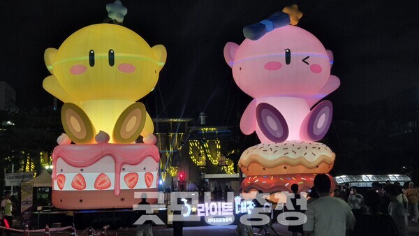 전의 여름밤을 수놓았던 0시 축제가 막을 내렸다. 민선8기 임기 동안 사실상 마지막으로 열린 이번 축제를 두고, 대전시의회에서는 객관적인 성과평가와 청소년 안전대책을 요구하는 목소리가 나왔다. (사진=본사DB/굿모닝충청 신성재 기자)