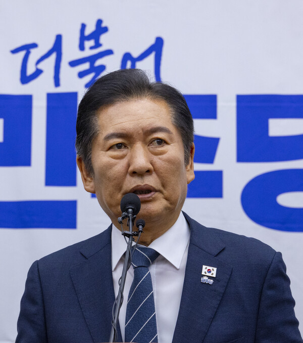 25일 열린 더불어민주당 의원총회에서 발언하고 있는 정청래 대표의 모습.(사진=연합뉴스)