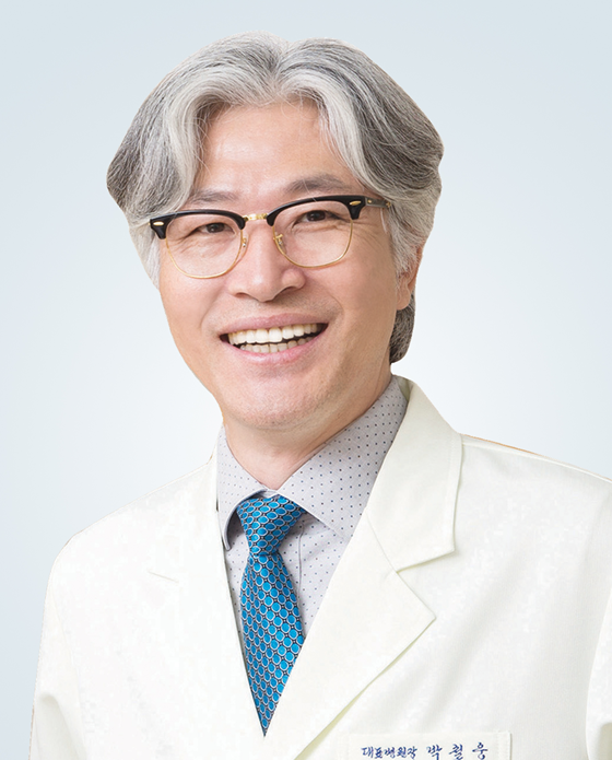 대전우리병원 박철웅 대표병원장(신경외과 전문의)