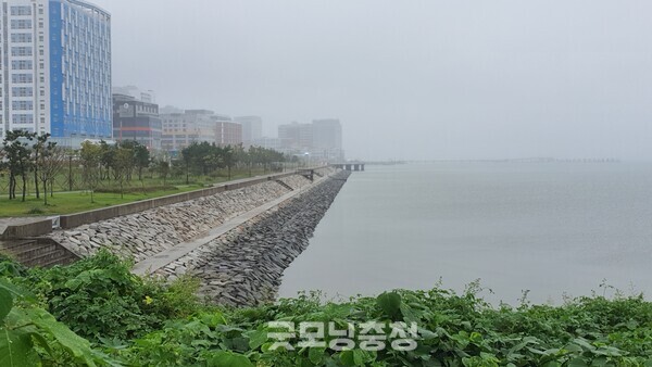 시화호와 경기도 시흥시 거북섬동의 풍경.(사진=굿모닝충청 조하준 기자)