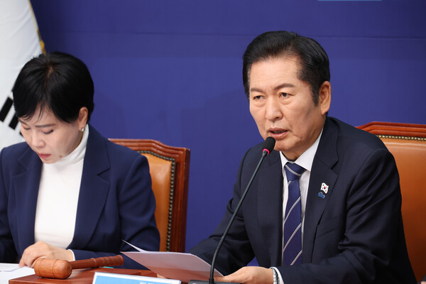 12일 오전 서울 여의도 국회에서 열린 더불어민주당 최고위원회의에서 발언하고 있는 정청래 대표의 모습.(사진=연합뉴스)