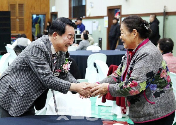 대전 서구는 18일 기성종합복지관에서 열린 ‘제18회 서구 농업인 화합전진대회’가 성황리에 마무리됐다고 밝혔다. (사진=서구 제공/굿모닝충청 신성재 기자)