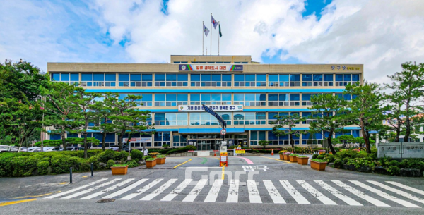 대전 중구가 19일 2026년도 예산안 7228억 원을 중구의회에 제출했다. (사진=중구 제공/굿모닝충청 신성재 기자)