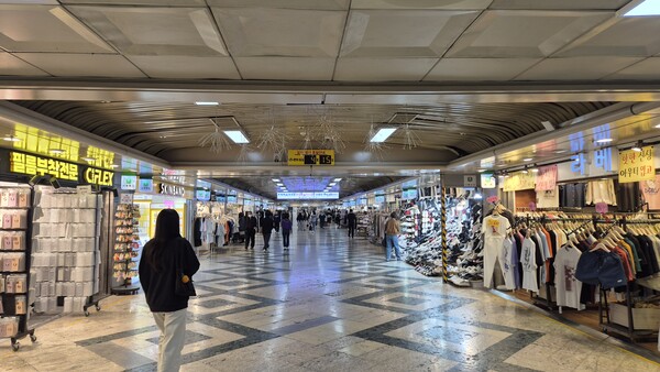 중앙로지하상가 운영 주체가 상인회에서 시설관리공단으로 이관된 지 1년이 넘은 가운데, 계속해서 잡음이 이어지고 있다.(사진=본사DB)