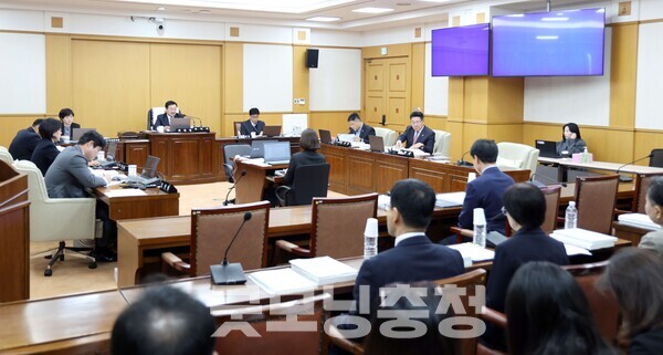 대전시의 전략산업 및 바이오 분야 예산이 대폭 삭감된 것으로 드러나자 대전시의원들이 한목소리로 우려를 쏟아냈다. (사진=대전시의회 제공/굿모닝충청 신성재 기자)