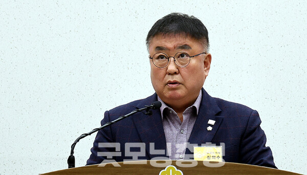 충남 당진시의회(의장 서영훈) 심의수 의원은 24일 “조피볼락 중간 성어 방류 확대, 수산자원 조성사업 사후관리 강화, 갑오징어 산란 서식장 기본계획 수립은 상호 연계되어 시 수산업의 지속가능성을 높이는 핵심 전략이 될 것”이라고 말했다. (당진시의회 제공/ 굿모닝충청=김갑수 기자)