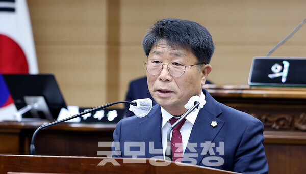 충남 부여군의회(의장 김영춘) 조덕연 의원은 24일 “2040 기본계획‘은 부여읍의 행정·문화 기능을 유지하면서 규암면을 상업·주거 중심의 부도심으로 육성하는 방향을 제시하고 있다”며 “이러한 계획이 단순한 구상에 머무르지 않으려면 현실적이고 구체적인 용도지역 조정이 반드시 병행돼야 한다”고 말했다. (부여군의회 제공/ 굿모닝충청=김갑수 기자)