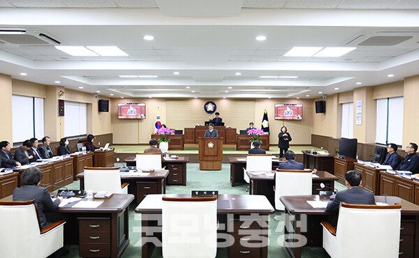 김 군수는 “미래의 모습과 그곳에 있게 될 군민을 생각하며 위기와 어려움을 이겨냈다”며 “어려움이 있어도 지역의 발전을 멈출 수 없다. 앞으로 계속 나아가겠다”고 약속했다. (사진=청양군 제공/굿모닝충청=이종현 기자)