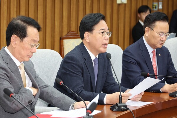 국민의힘 송언석 원내대표가 25일 서울 여의도 국회에서 열린 원내대책회의에서 발언하고 있다.(사진=연합뉴스)