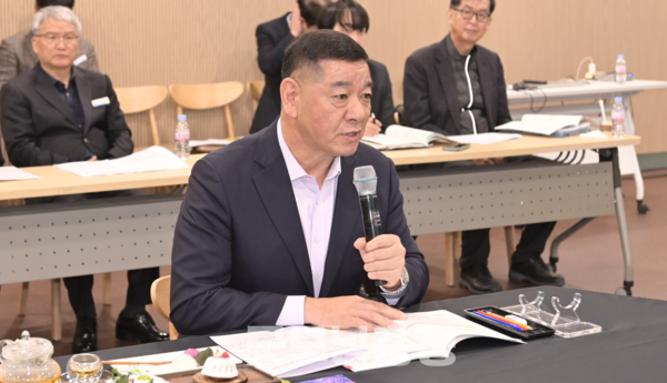 최원철 공주시장이 25일 