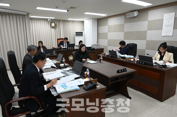 대전 중구의회 행정자치위원회(위원장 김석환)는 24일 열린 행정사무감사에서 반복된 예산 불용과 재난기금 사용의 타당성을 집중적으로 살펴봤다. (사진=중구의회 제공/굿모닝충청 신성재 기자)