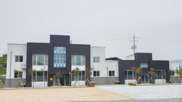 충북 괴산군 행복불정보금자리주택 전경. 사진=괴산군/굿모닝충청 김종혁 기자