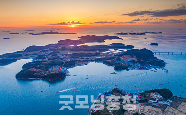 충남도와 보령시가 추진하는 제1회 섬비엔날레 개막이 300일 앞으로 다가왔다. (사진=섬비엔날레조직위원회 제공/굿모닝충청=이종현 기자)