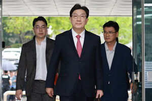 구속기로 놓인 권성동 "文 검찰 <b>수사</b>가 거짓이었듯 이재명 특검 <b>수사</b>도...