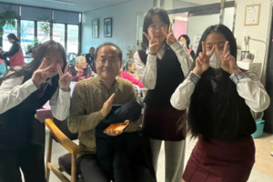 무극중 고 <b>김종필 교사</b>의 학생사랑, 유가족이 이었다